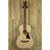 Art Lutherie Roadhouse Faded Cream Ltd