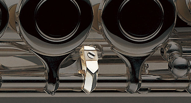 Yamaha YFL382HF - Flûte traversière avec tête argent  patte de Si