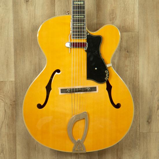 Guild A-150 Savoy blonde