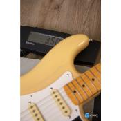 American Vintage II 1957 Stratocaster®, Maple Fingerboard, Vintage Blonde